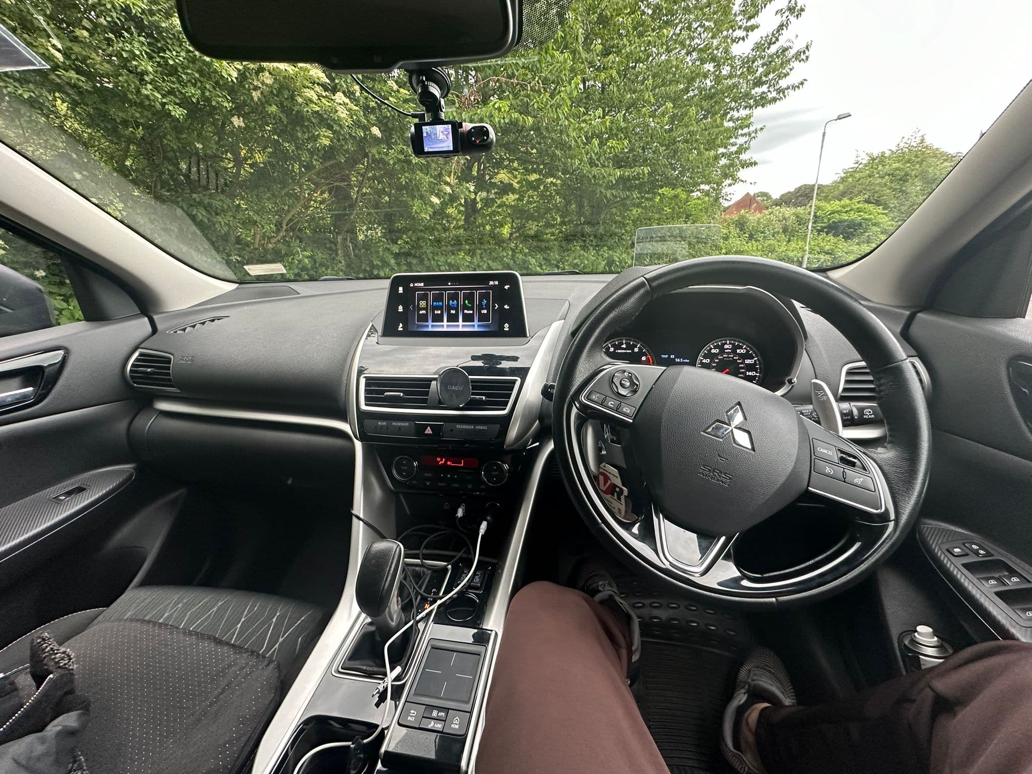 Mitsubishi Eclipse Cross (2019) thumbnail 2